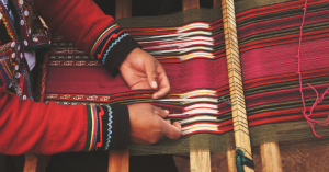 Kain Tenun Waeisan budaya Indonesia